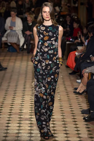 Look 37